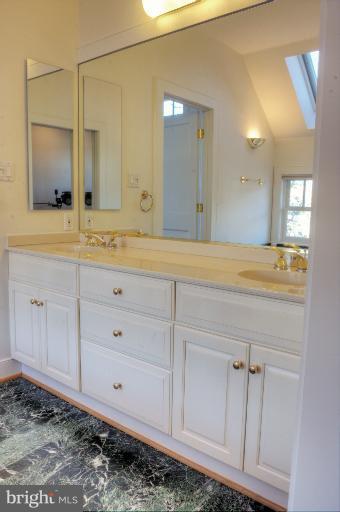 102 Spot Club Road Arnold, MD 21012 - Photo 10 of 30 Bath (Master)