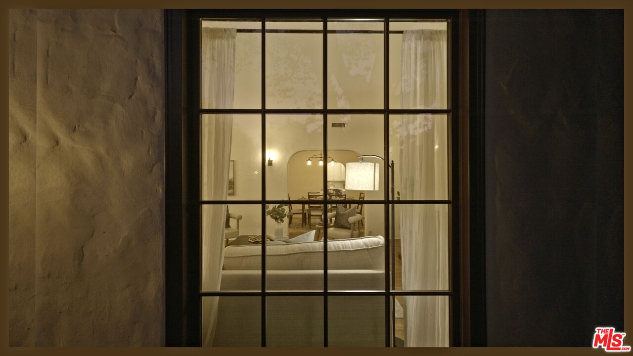 5120 Willowcrest Avenue North Hollywood, CA 91601 - Photo 5 of 31