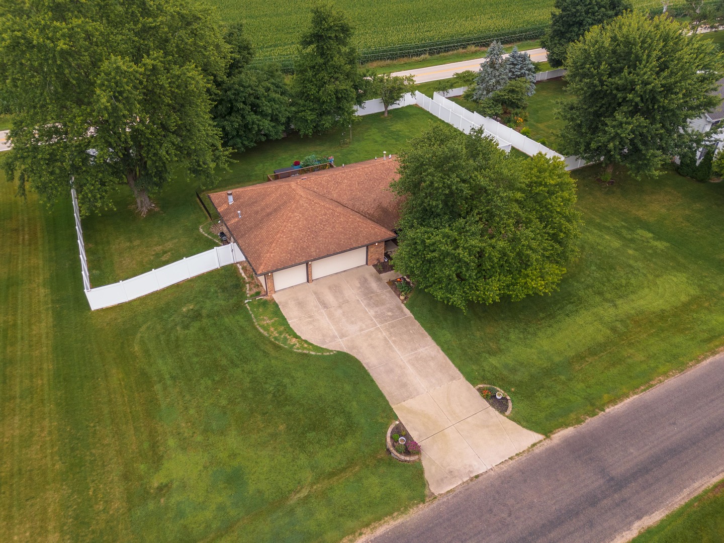 16064 Raintree Road Bloomington, IL 61705 - Photo 47 of 56 Gallery Image 47