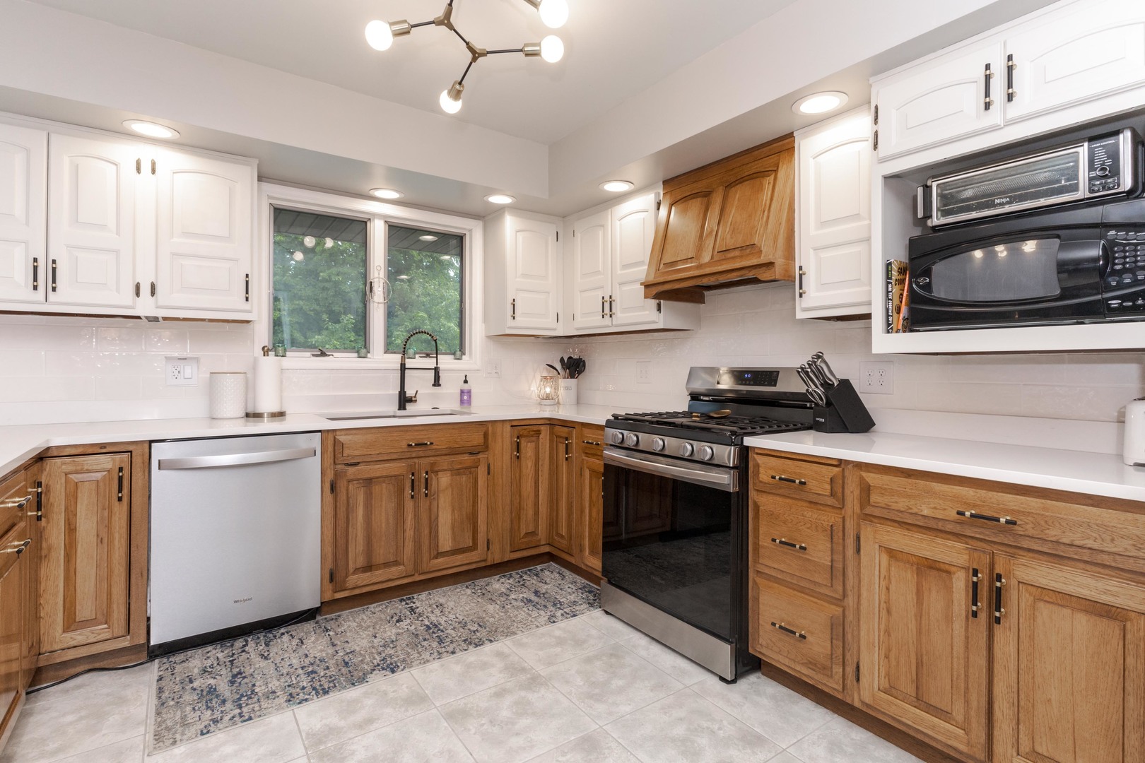 16064 Raintree Road Bloomington, IL 61705 - Photo 9 of 56 Gallery Image 9