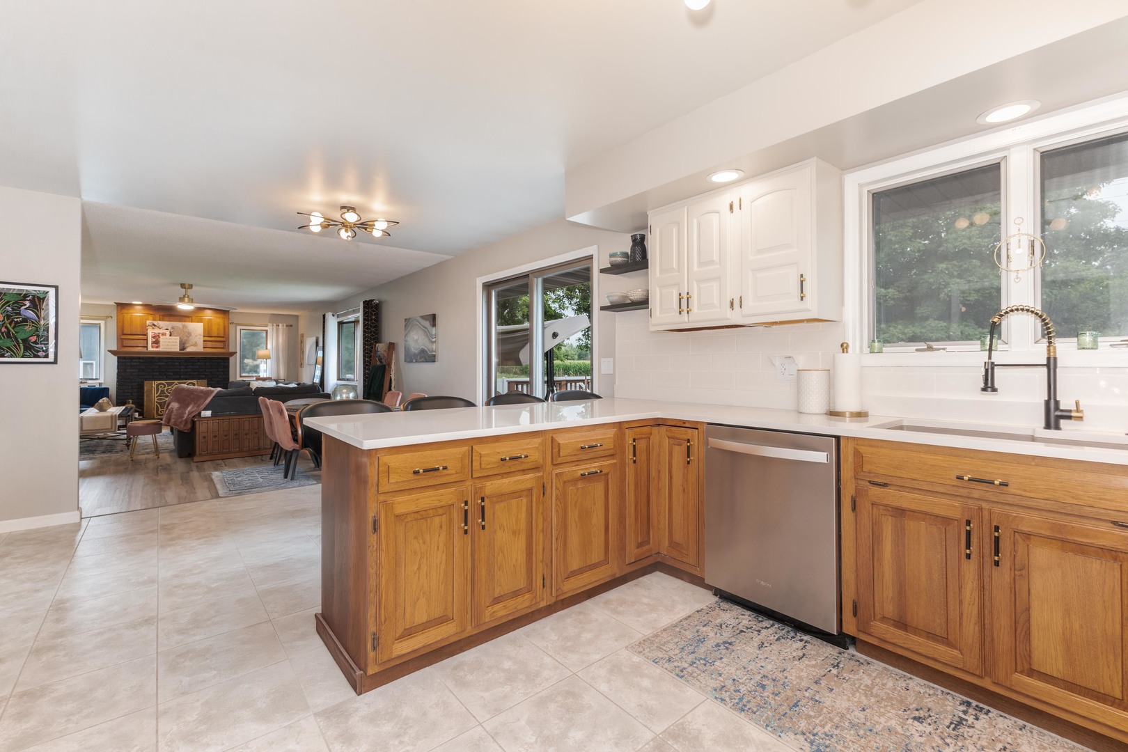 16064 Raintree Road Bloomington, IL 61705 - Photo 10 of 56 Gallery Image 10