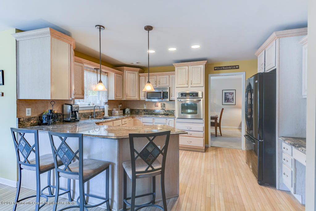220 Commodore Road Manahawkin, NJ 08050 - Photo 18 of 39 0018__SMALL