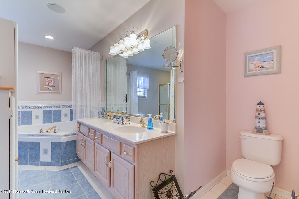 220 Commodore Road Manahawkin, NJ 08050 - Photo 28 of 39 0028__SMALL
