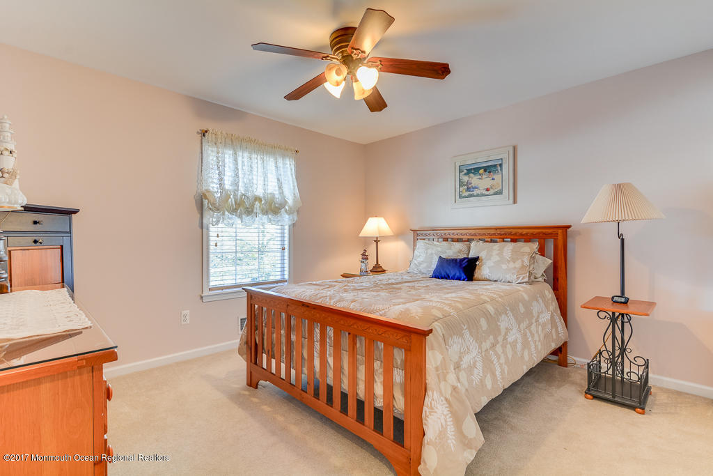 220 Commodore Road Manahawkin, NJ 08050 - Photo 31 of 39 0031__SMALL