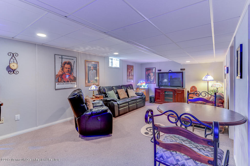 220 Commodore Road Manahawkin, NJ 08050 - Photo 36 of 39 0036__SMALL
