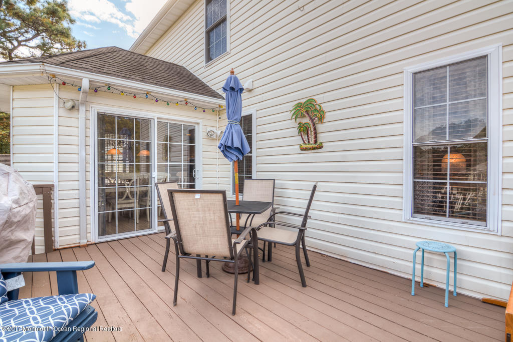 220 Commodore Road Manahawkin, NJ 08050 - Photo 7 of 39 0007__SMALL