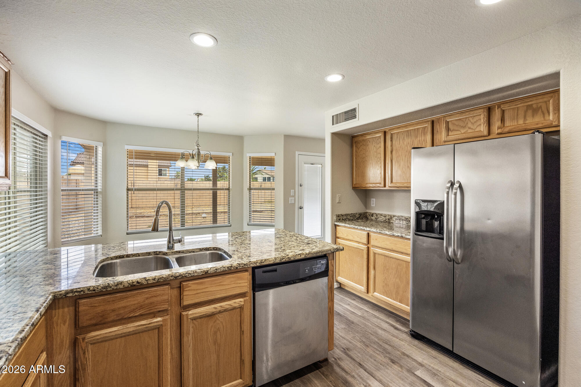 754 South Sorrell Lane Gilbert, AZ 85296 - Photo 4 of 26 1000016232