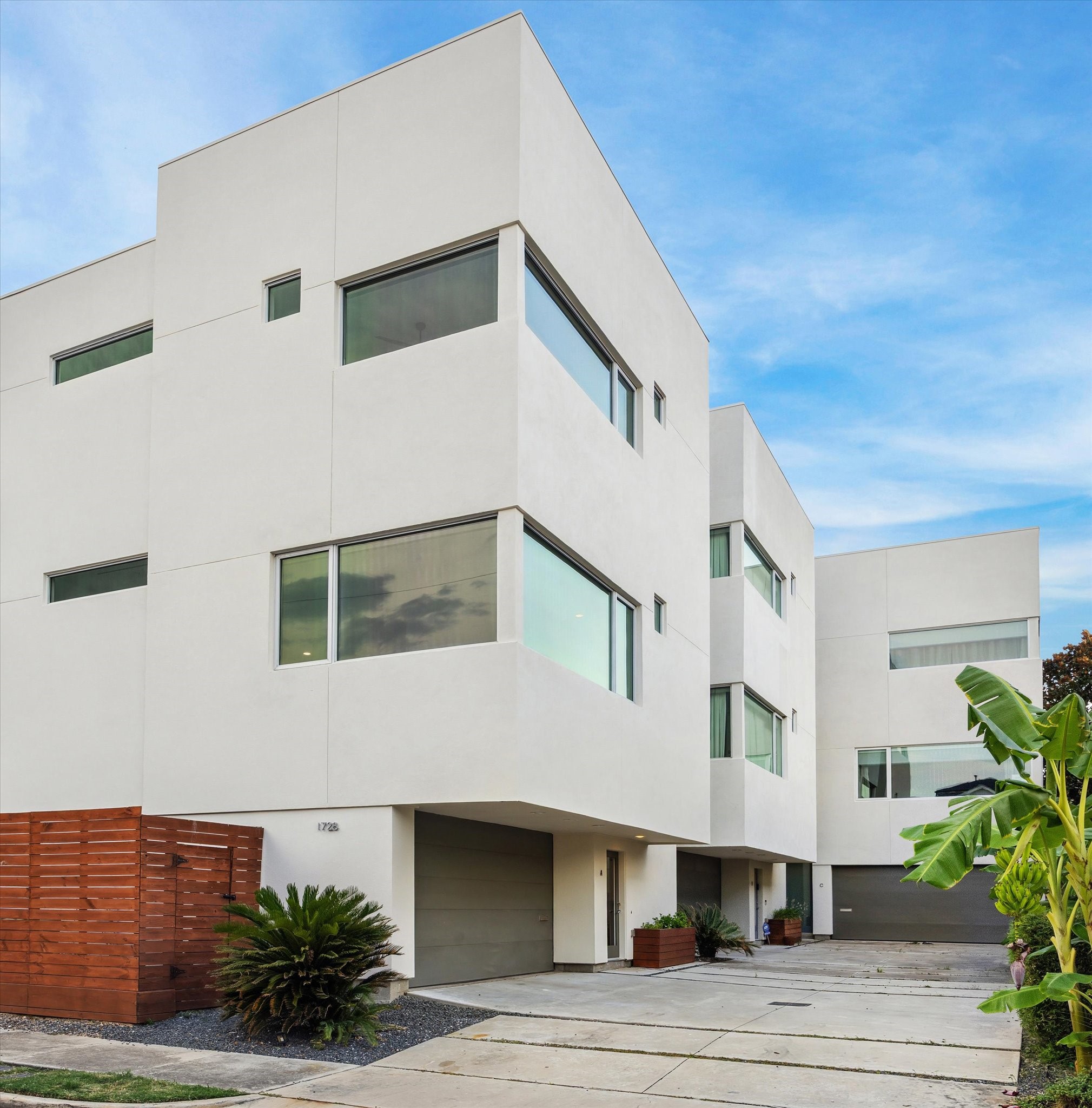 Built by Farb Homes in 2012 . Located in the heart of Montrose on a quiet, neigborhood street.