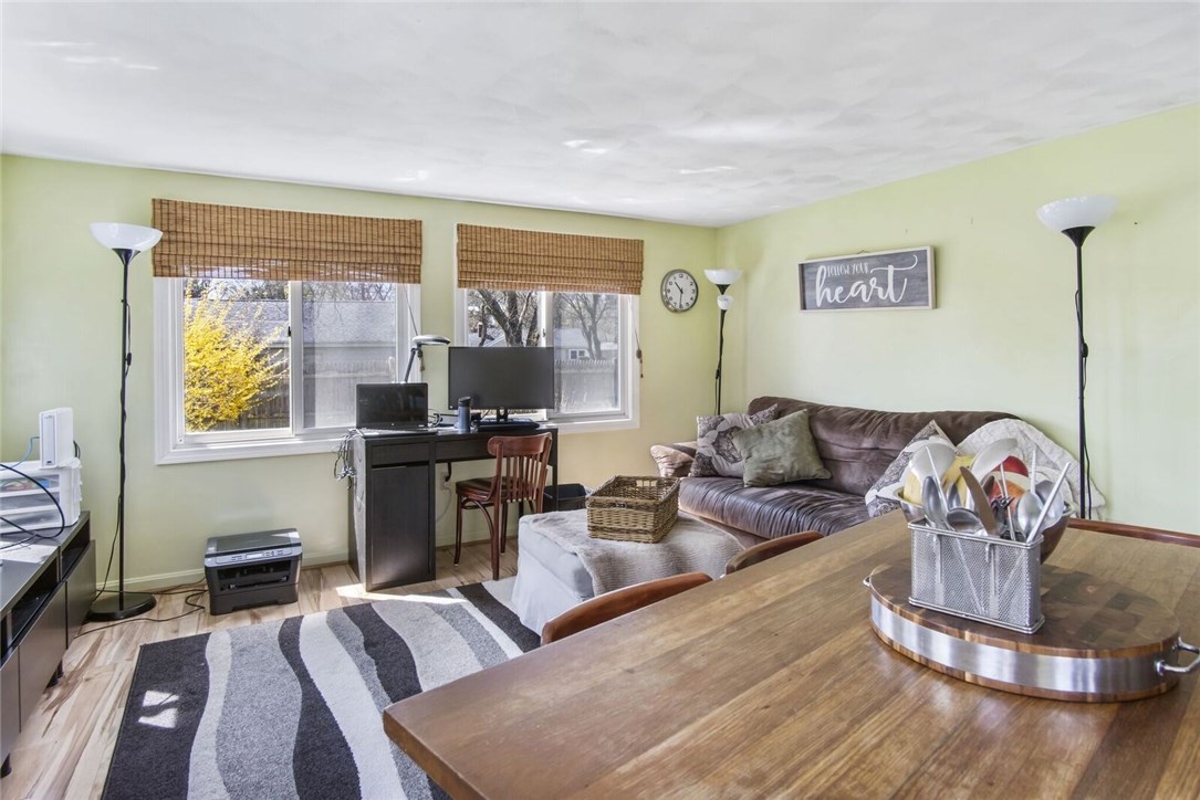8 Congress Road Barrington, RI 02806 - Photo 16 of 23