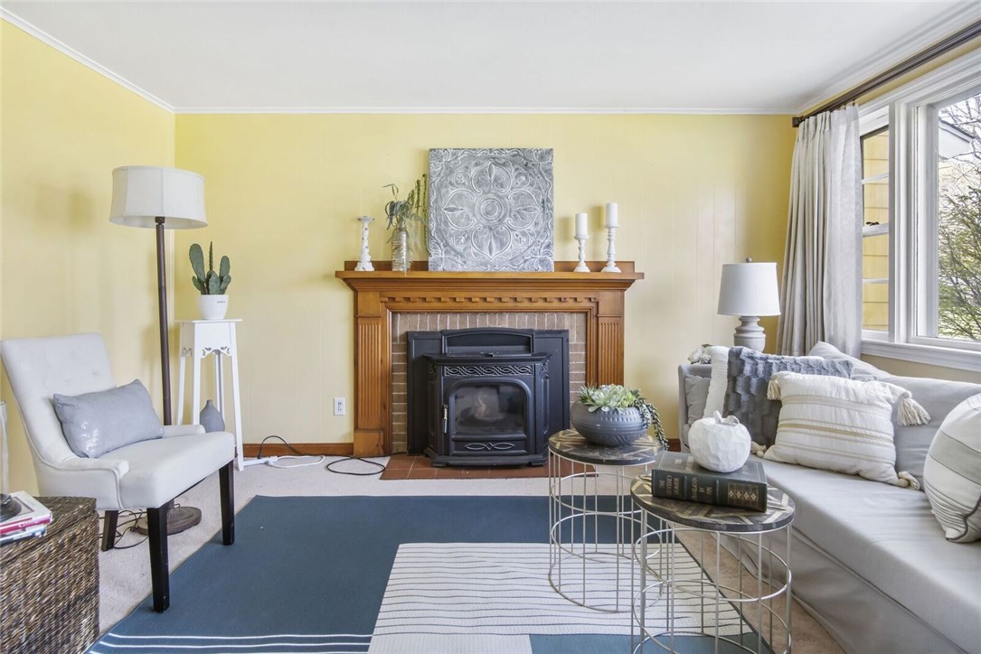 8 Congress Road Barrington, RI 02806 - Photo 9 of 23