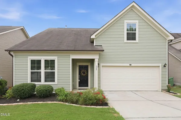 $400,000 | 929 Stable Fern Drive, Fuquay-Varina, NC 27526