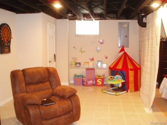 18160 Beverly Road Franklin, MI 48025 - Photo 35 of 38 P1010013.jpg