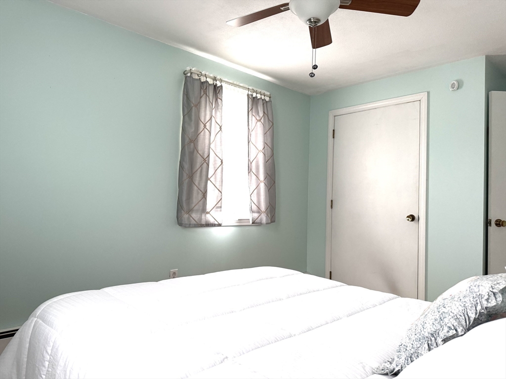 70 Maverick Street Marblehead, MA 01945 - Photo 19 of 38