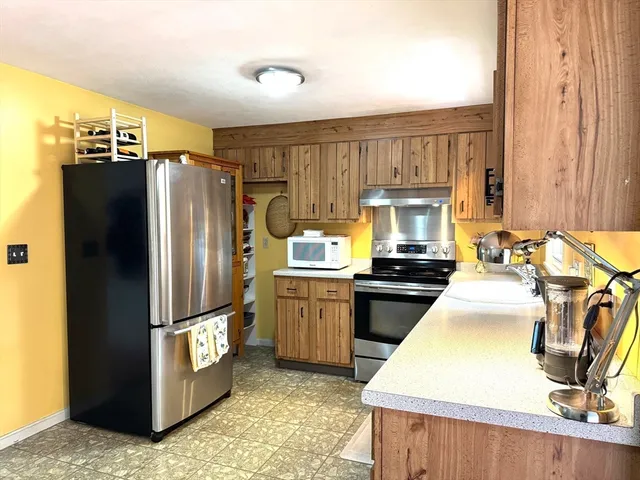 $749,000 | 70 Maverick Street, Marblehead, MA 01945