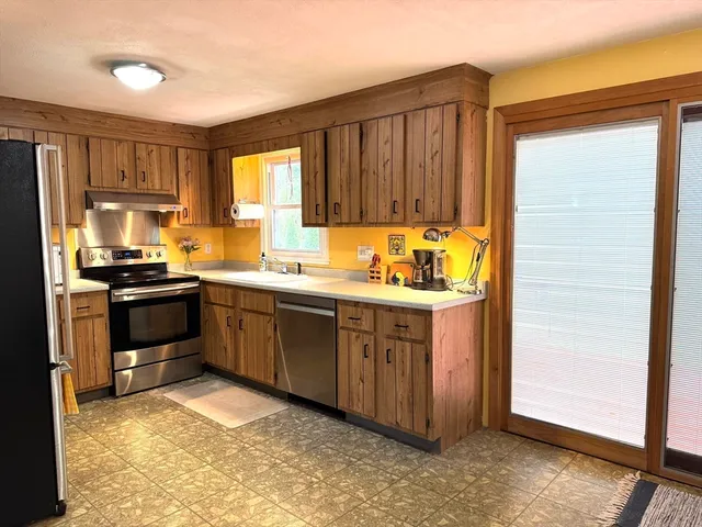 $749,000 | 70 Maverick Street, Marblehead, MA 01945