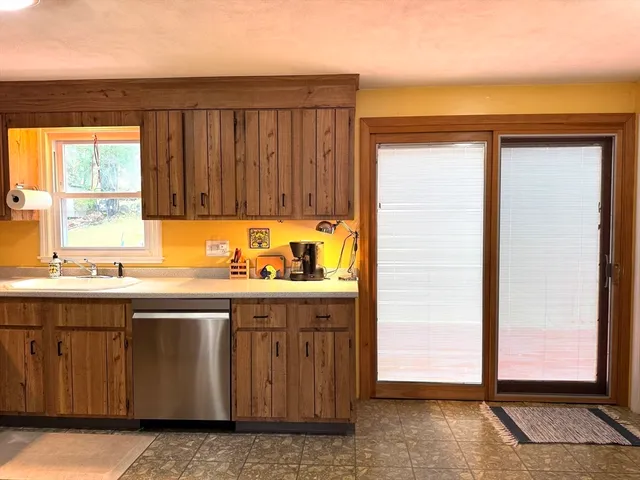 $749,000 | 70 Maverick Street, Marblehead, MA 01945