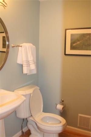 12 Wheelwright Road Medfield, MA 02052 - Photo 16 of 21 Gallery Image 16