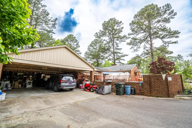 $325,000 | 801 South King Street, Laurinburg, NC 28352