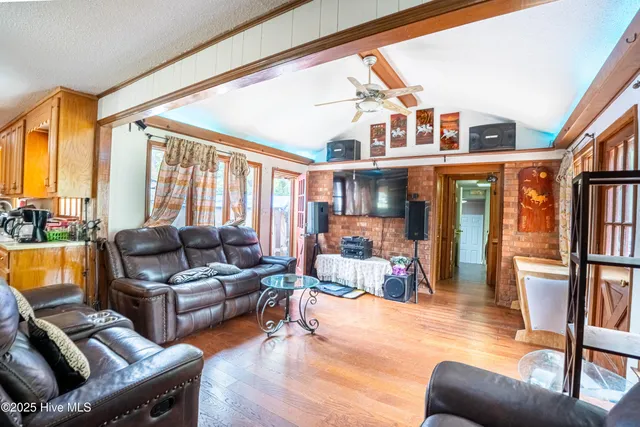 $325,000 | 801 South King Street, Laurinburg, NC 28352