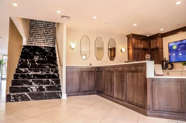 $950,000 | 1324 Robin Lane, Unit 1195 | Bay Terrace