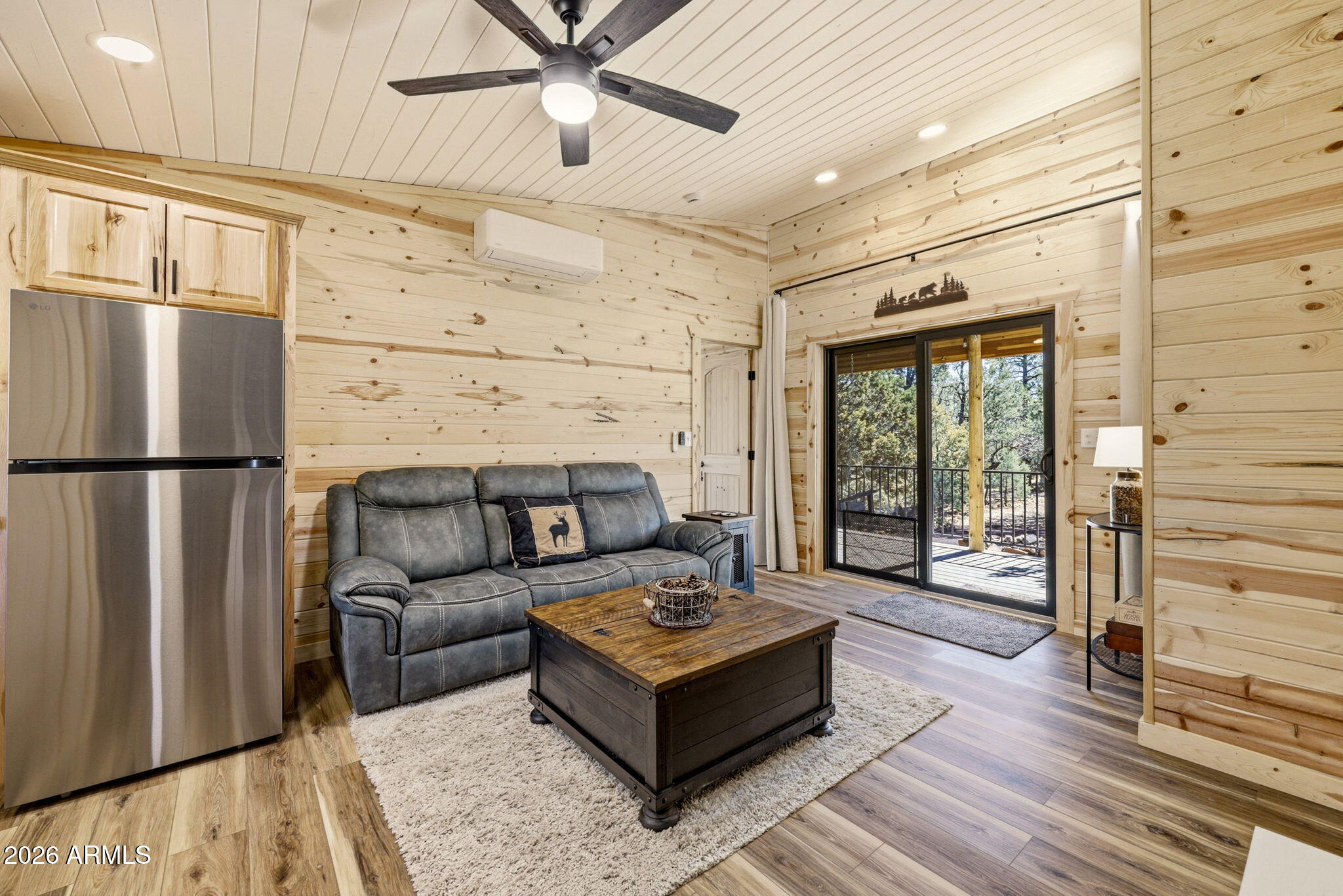 2787 Deer Hill Overgaard, AZ 85933 - Photo 7 of 44 a living room with furniture