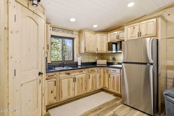 $439,900 | 2787 Deer Hill, Overgaard, AZ 85933