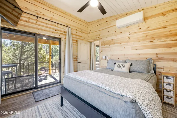 $439,900 | 2787 Deer Hill, Overgaard, AZ 85933