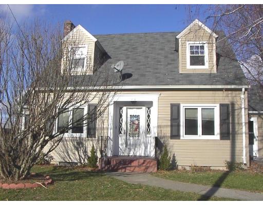 1418 Worcester Street Springfield, MA 01151 - Photo 1 of 8 front view of a house