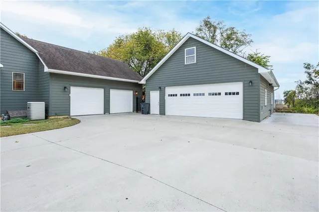 $385,000 | 18 Timber Ridge Estates, Neodesha, KS 66757