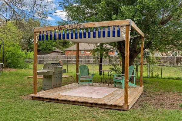 $340,000 | 316 Neely Road, Hewitt, TX 76643