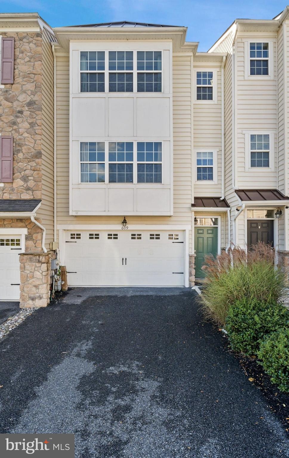 a view of residential building with windows
