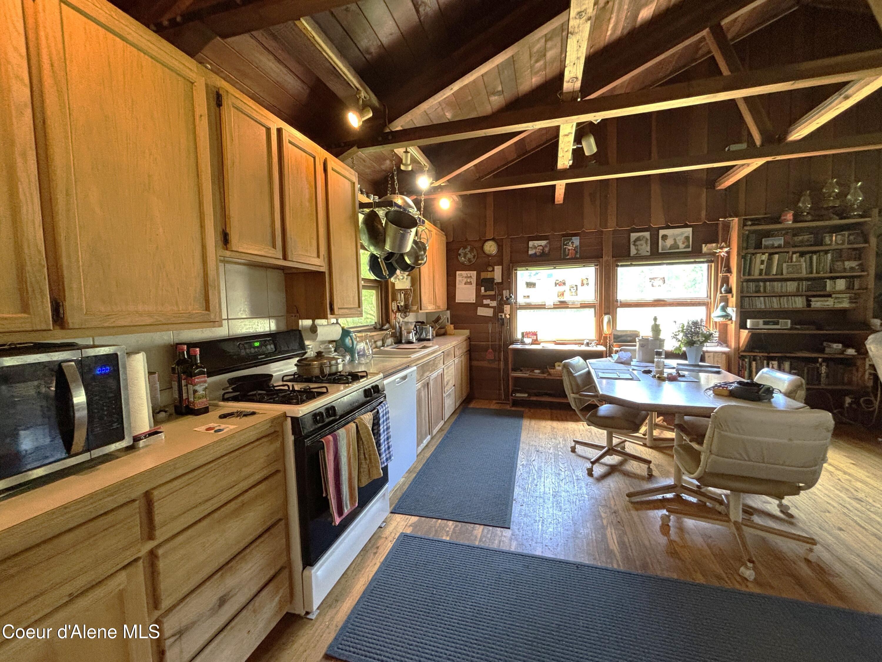 2216 Mosquito Creek Road Clark Fork, ID 83811 - Photo 12 of 47 011 dining area