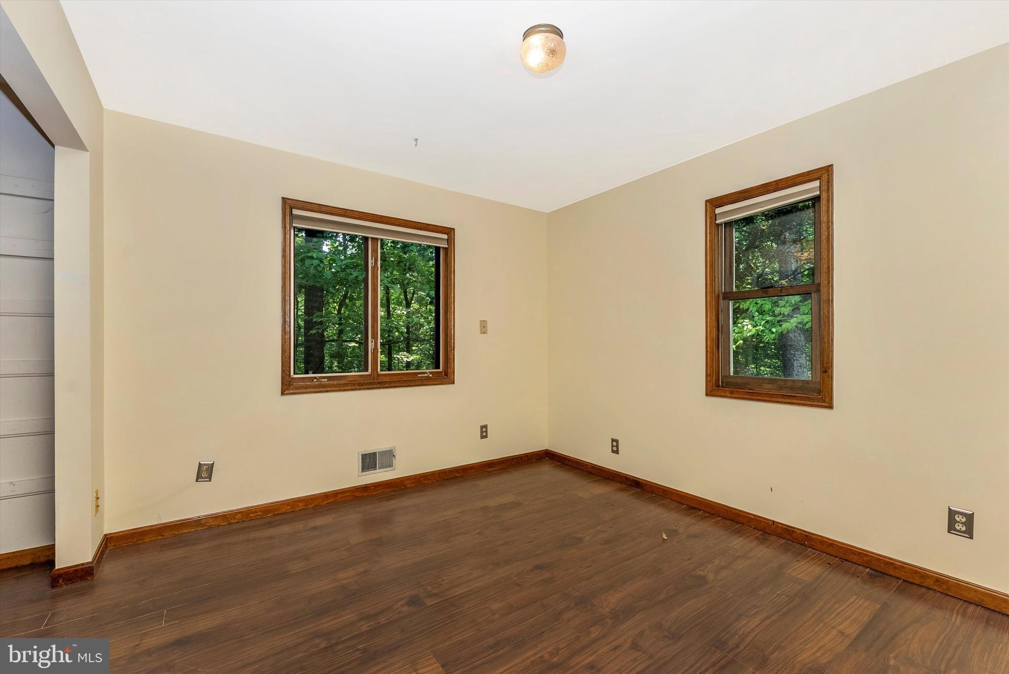 4273 Bill Moxley Road Mount Airy, MD 21771 - Photo 18 of 38 Main Level Bedroom