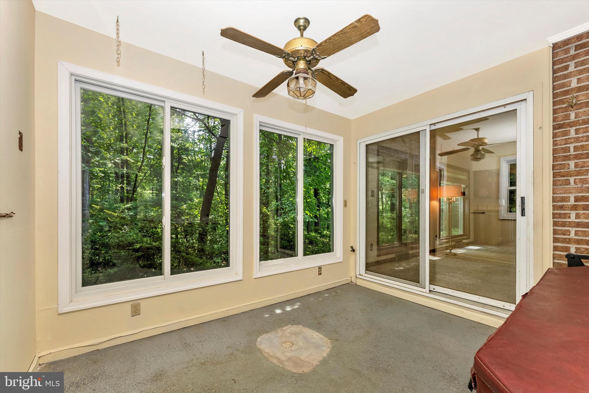 4273 Bill Moxley Road Mount Airy, MD 21771 - Photo 20 of 38 Sun Room with Hot Tub