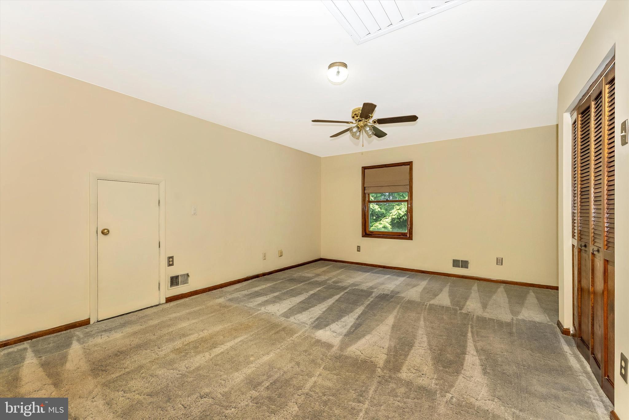 4273 Bill Moxley Road Mount Airy, MD 21771 - Photo 22 of 38 Primary Bedroom with Full Bath