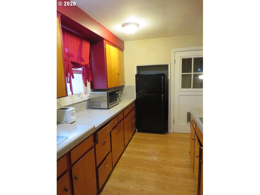 155 North McKinley Street Eugene, OR 97402 - Photo 11 of 31