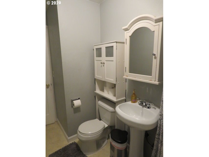 155 North McKinley Street Eugene, OR 97402 - Photo 20 of 31