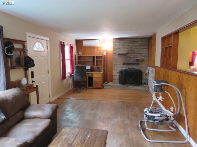 155 North McKinley Street Eugene, OR 97402 - Photo 3 of 31