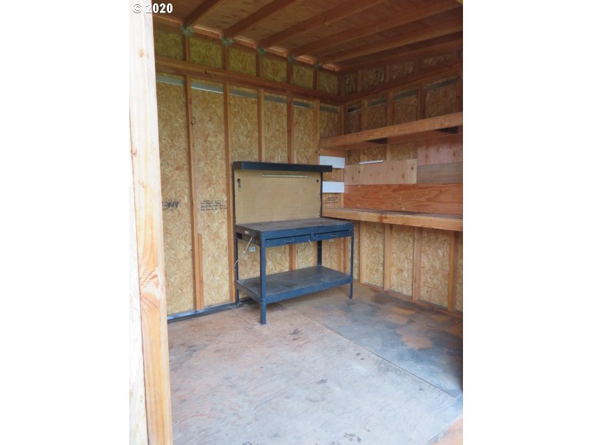 155 North McKinley Street Eugene, OR 97402 - Photo 30 of 31