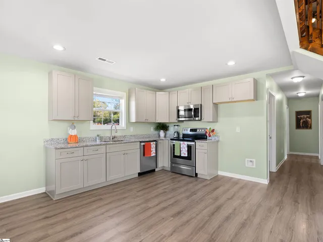 $284,000 | 381 Deer Farm Pond Lane, Fair Play, SC 29643