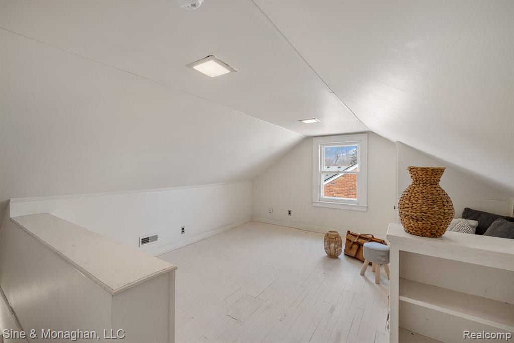 797 Washington Road Grosse Pointe, MI 48230 - Photo 37 of 57