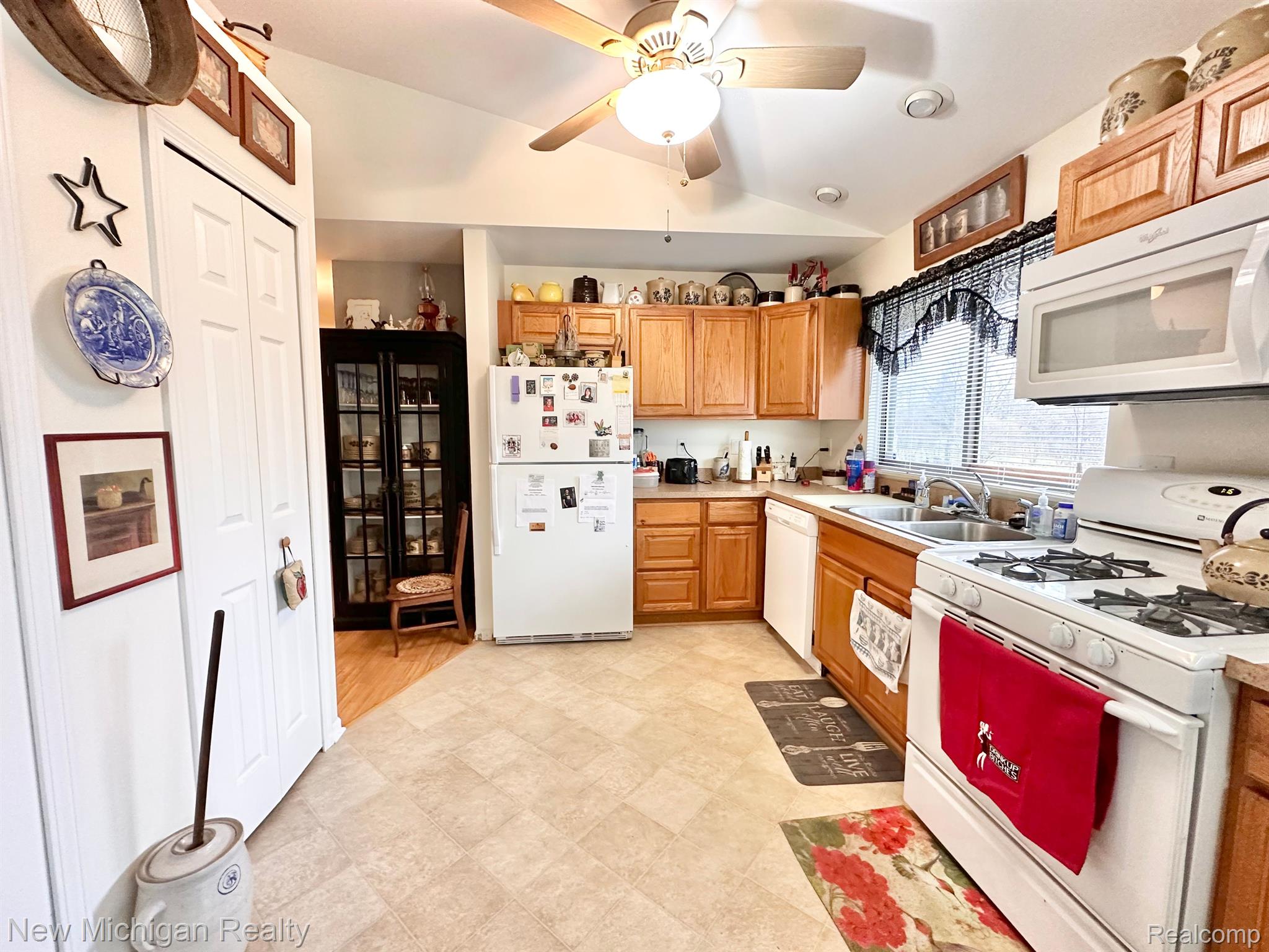 5154 East Coldwater Road Flint, MI 48506 - Photo 21 of 28 Gallery Image 21