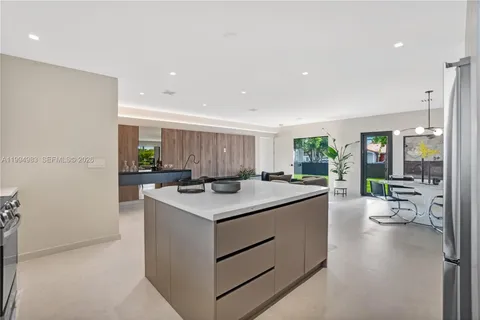 $1,550,000 | 6207 Southwest 10th Street, West Miami, FL 33144