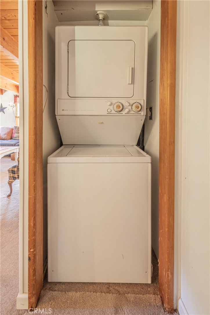 52745 Sylvan Way Idyllwild, CA 92549 - Photo 26 of 26 Laundry