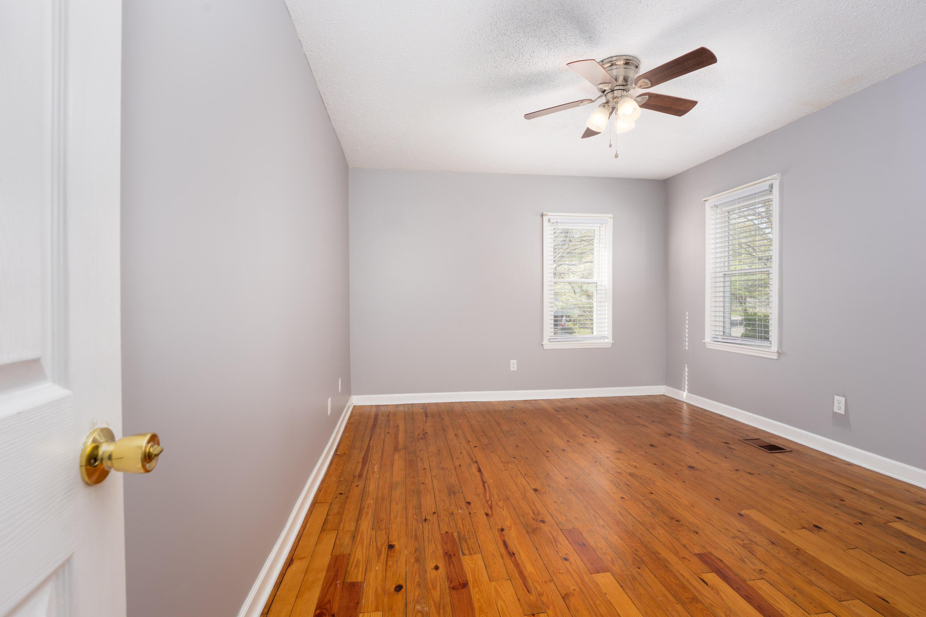 1616 Roberson Road Hixson, TN 37343 - Photo 17 of 36 Bedroom 2