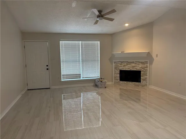 $1,800 | 3256 Timberlane Way Drive, Unit 107, Harvey, LA 70058