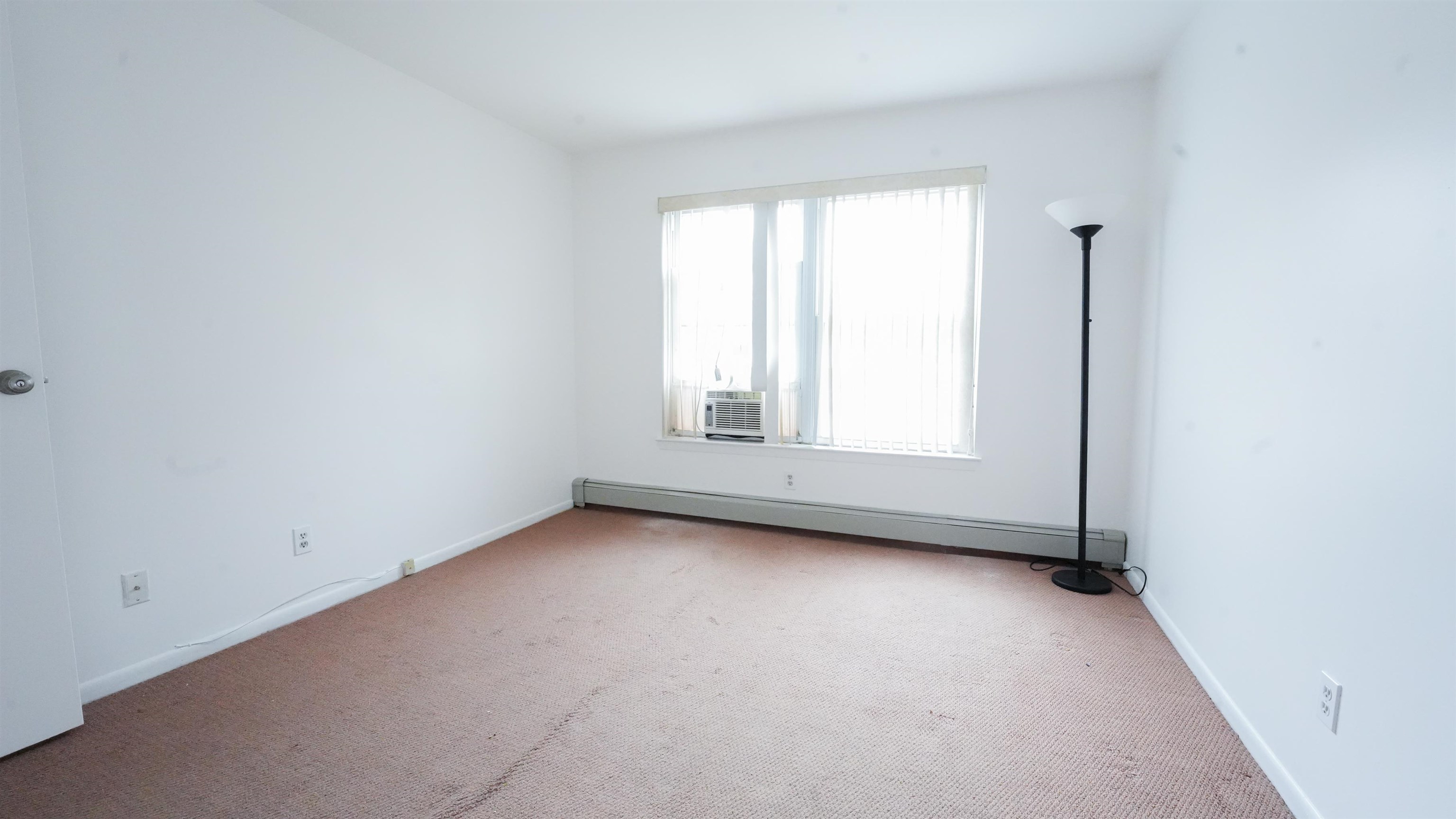 24 Riverview Court, Unit 24 Secaucus, NJ 07094 - Photo 11 of 25 an empty room with a window