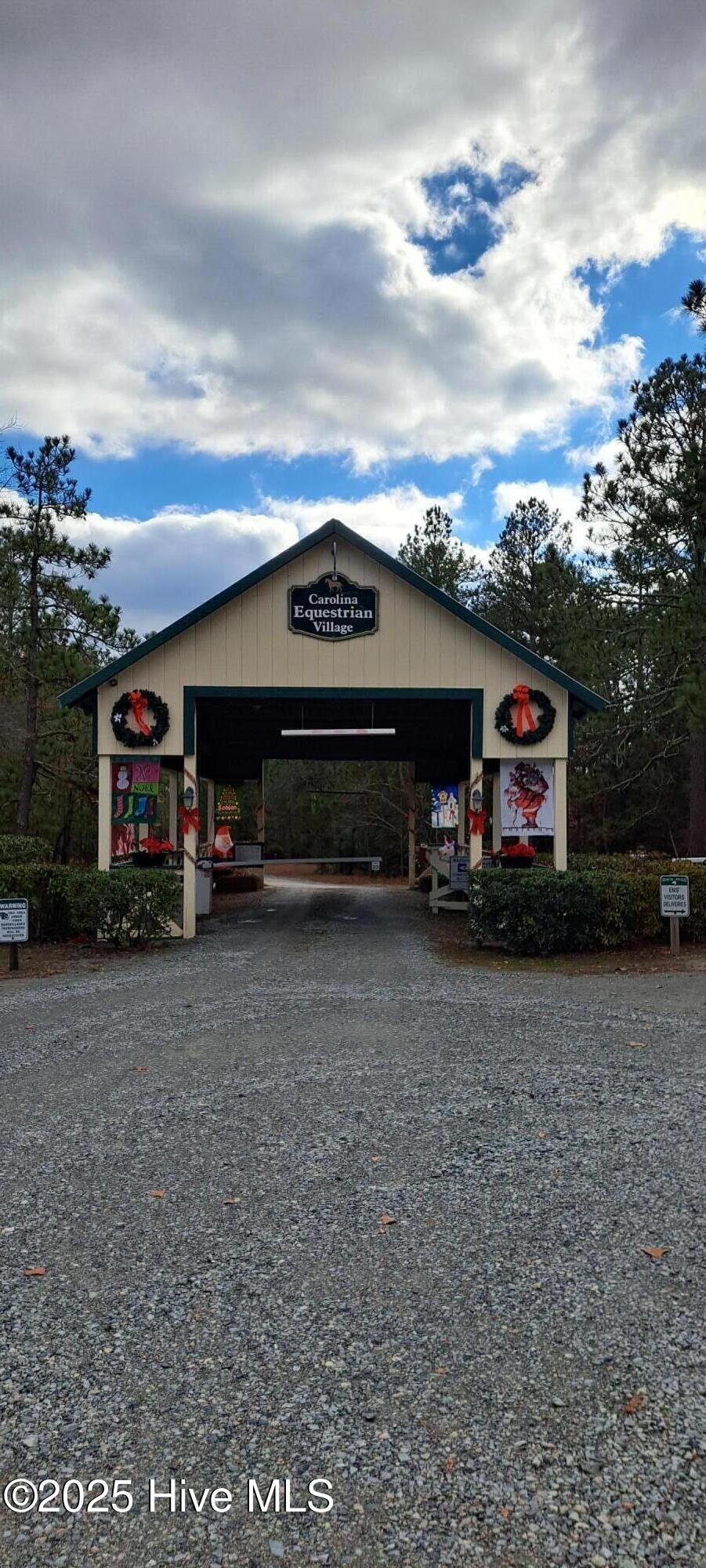 16 B Winner Cir Lane Carthage, NC 28327 - Photo 2 of 7 Entrance