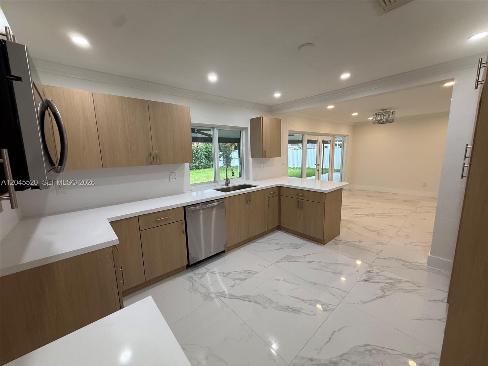 8090 West 18th Lane Road Hialeah, FL 33014 - Photo 3 of 8