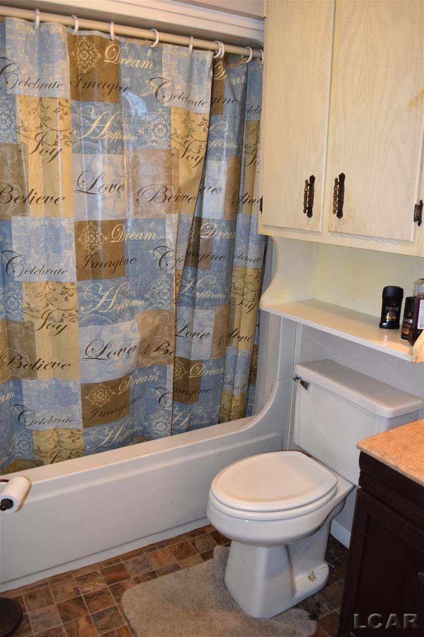 329 Merrick Street Adrian, MI 49221 - Photo 14 of 25 FULL BATH 1